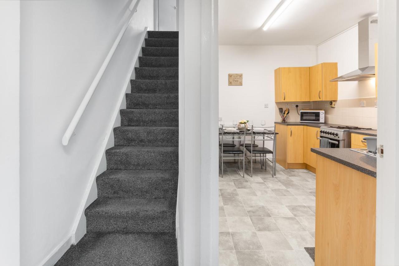 Comfortable Liverpool Townhouse - Free Parking Eksteriør bilde